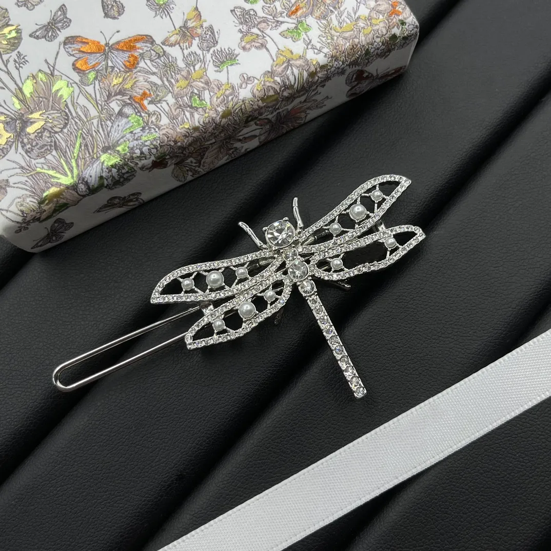 

Fashionable dragonfly inlaid pearl hair clip