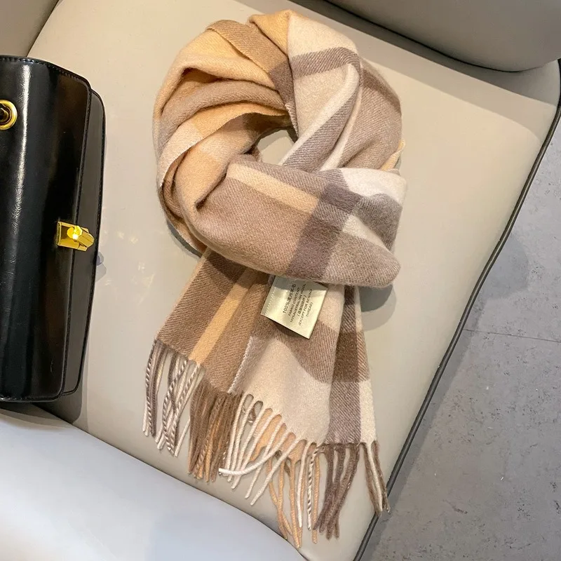 

Новый полосатый теплый и холодный шарф 2025 года, такой же для мужчин и женщин.