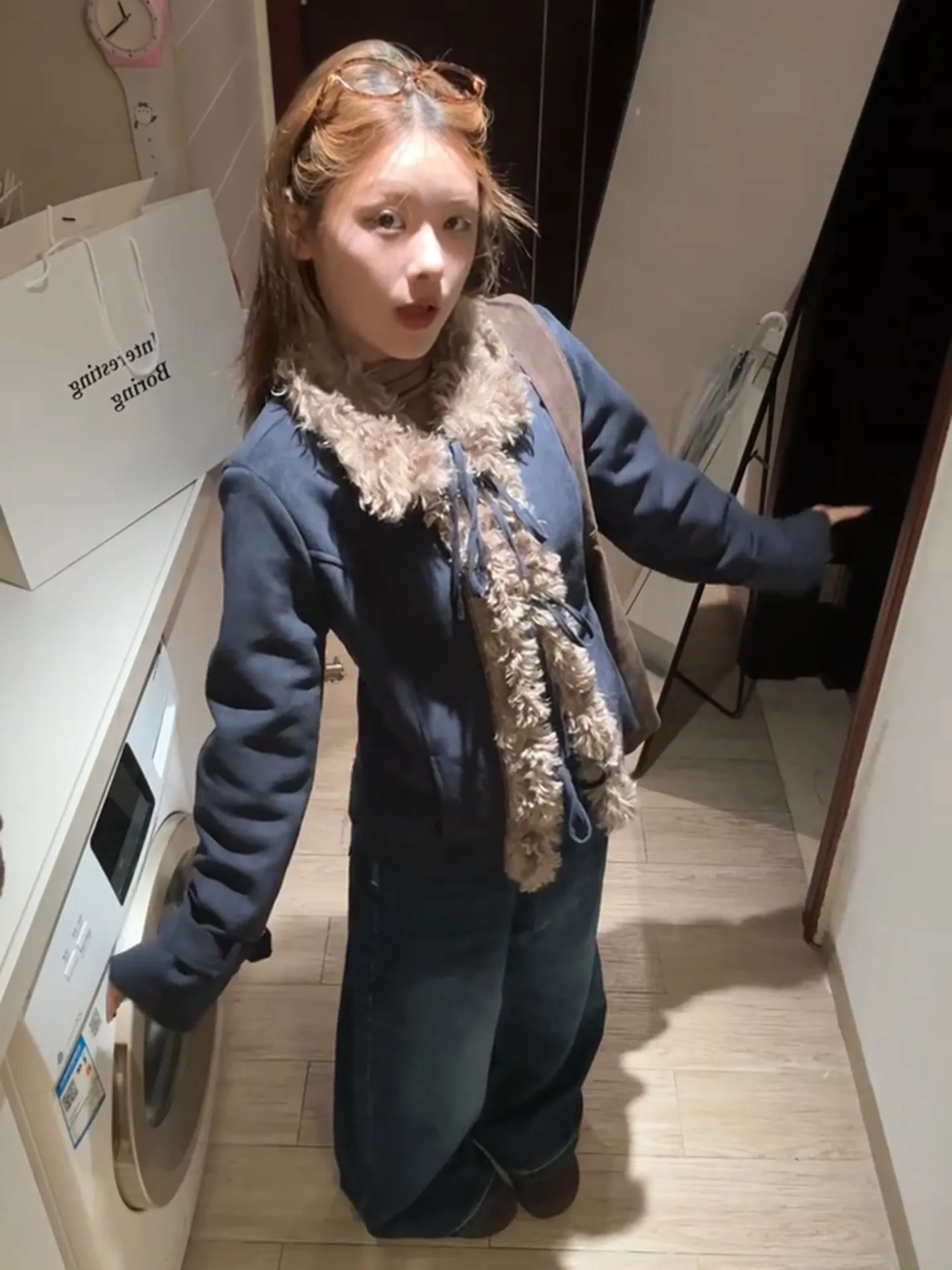 

Retro Korean College Style Women's Faux Fur Collar Plush Jacket Slim Fit Leather Fur Integrated Autumn Winter New Arrival Top