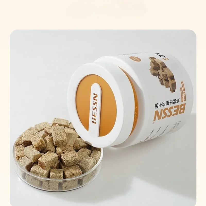 

High-Protein Freeze-Dried Fish Food: Brine Shrimp & Red Worm Blocks for Guppies, Small Fish, Discus, and Turtles