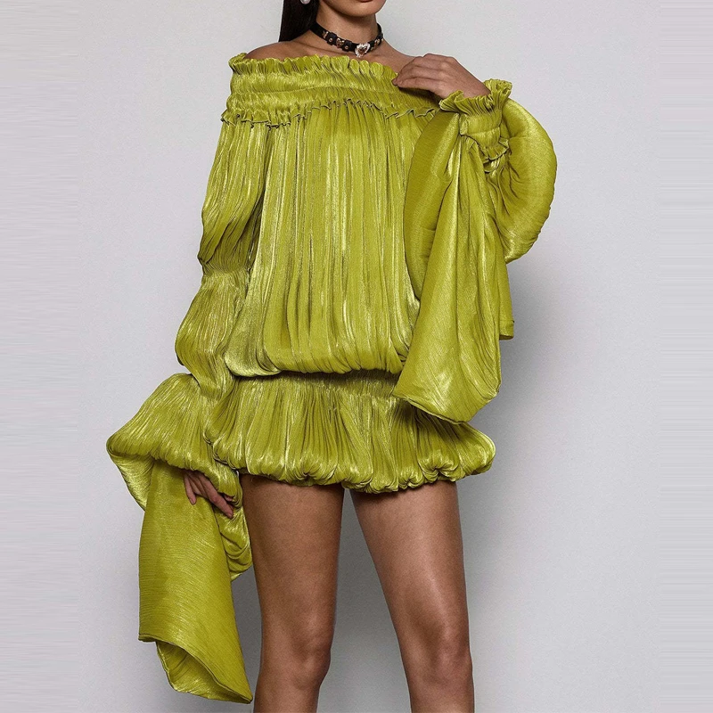 

Elegant Temperament Host Outfit Spring Green Fluffy Women's Party Suit Sexy Off Shoulder Long Sleeved Top + Shorts Two Piece Set