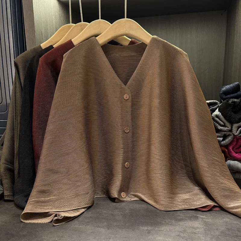 

Miyake Pleated Jacket Design Sense Solid Color High-end Pleated Cardigan Jacket Women 2025 Fall New Casual Bat Sleeve Sun Shirt