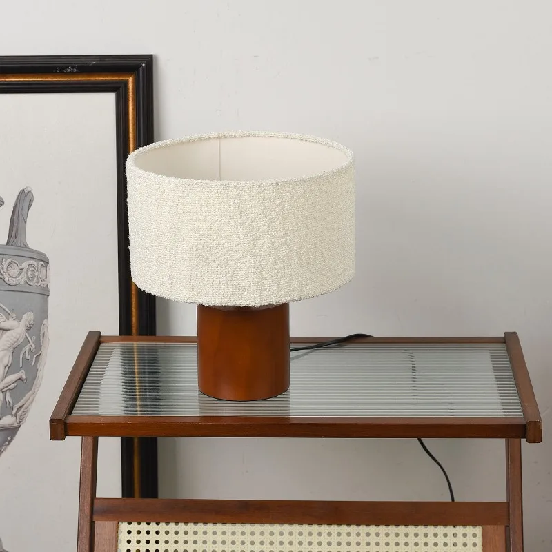 خمر مصابيح طاولة خشبية فندق غرفة نوم غرفة المعيشة الإقامة المنزلية دراسة النسيج عاكس الضوء LED جو إبداعي أضواء مكتب السرير