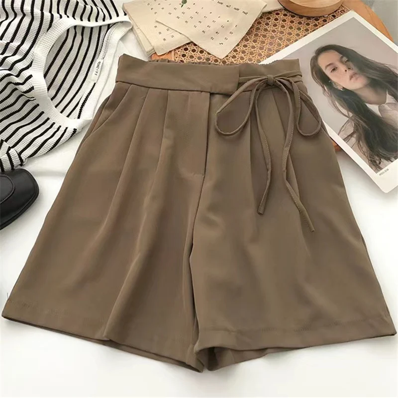 Seoulish 2024 New Drawing Formal Women's Shorts Solid Wide Leg Shorts Korean Style Elegant Casual Trousers Pockets Summer V43