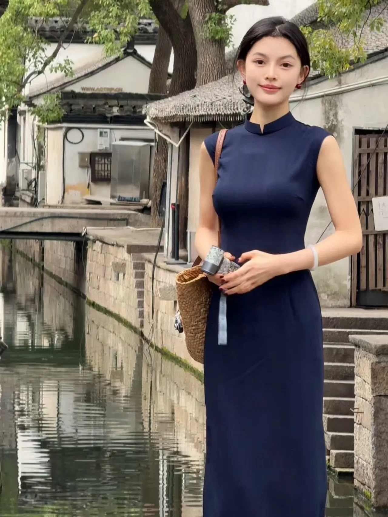 

Mrs. Ball Ball 20cm 2026 New Qing Cold Feeling White Slimming Qipao Traditional Chinese Long Dr Breathable Polyester Blend