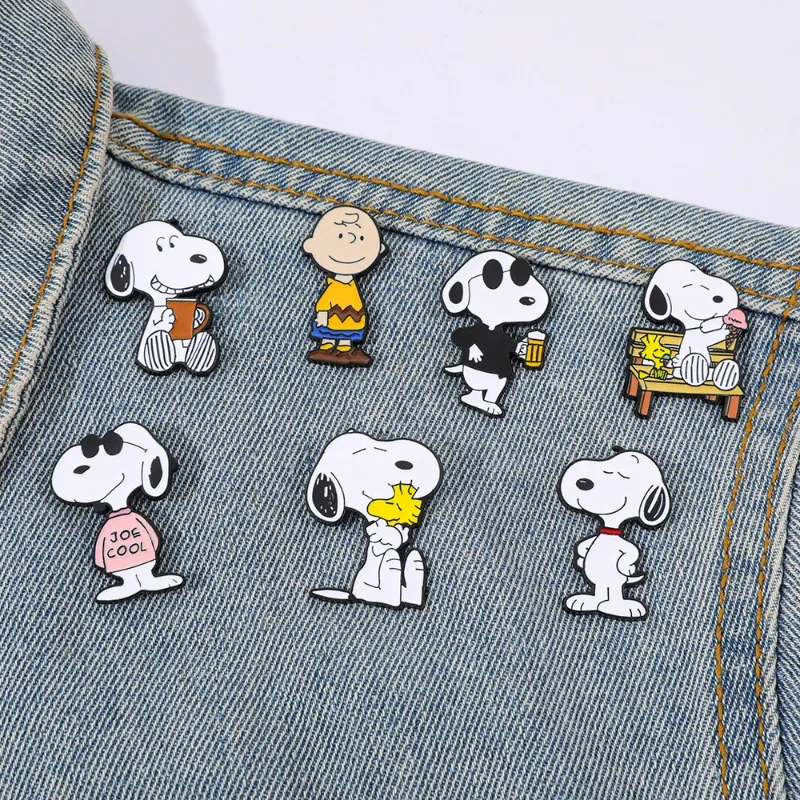 

7PCS Kawaii Anime Snoopy Series Metal Brooch Cute Cartoon Character Creativity Printing Badge Backpack Pendent Boys Girls Gift