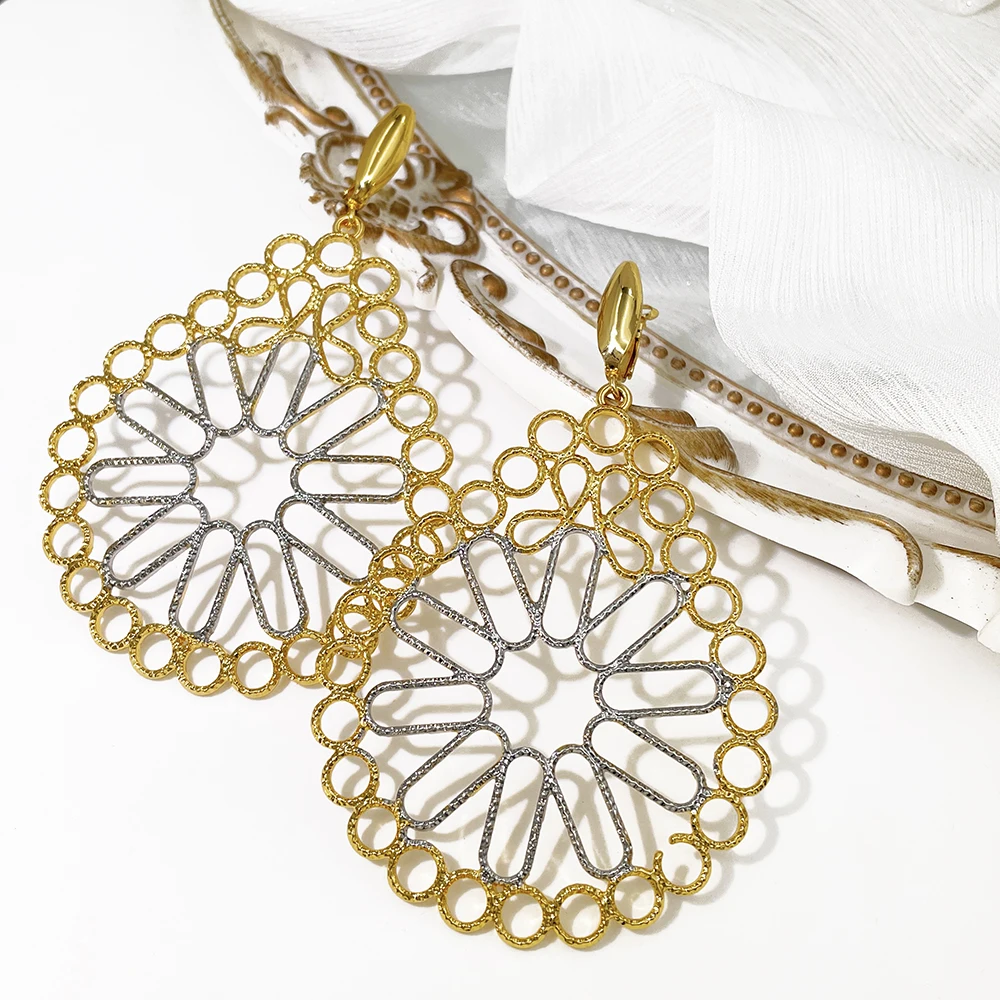 GZJPEI Ausgehöhlte Große Tropfenohrringe Zweifarbige Geometrische Hängeohrringe für Damen Mode Party Schmuck Geschenk 2026 Neu Trendig – Detail 7