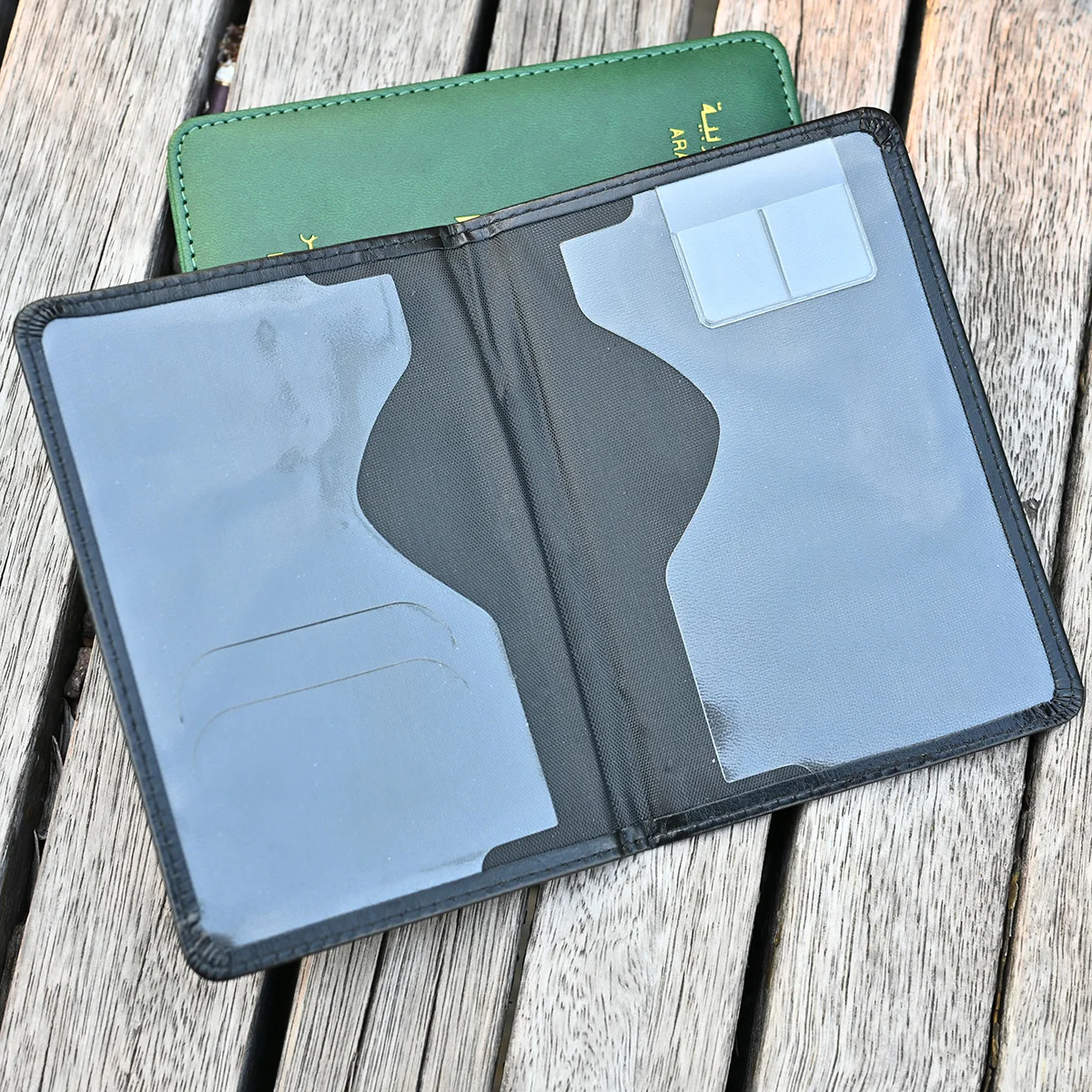 Capa para passaporte da Repúbl - Travel Accessories Egypt avaliação e preço