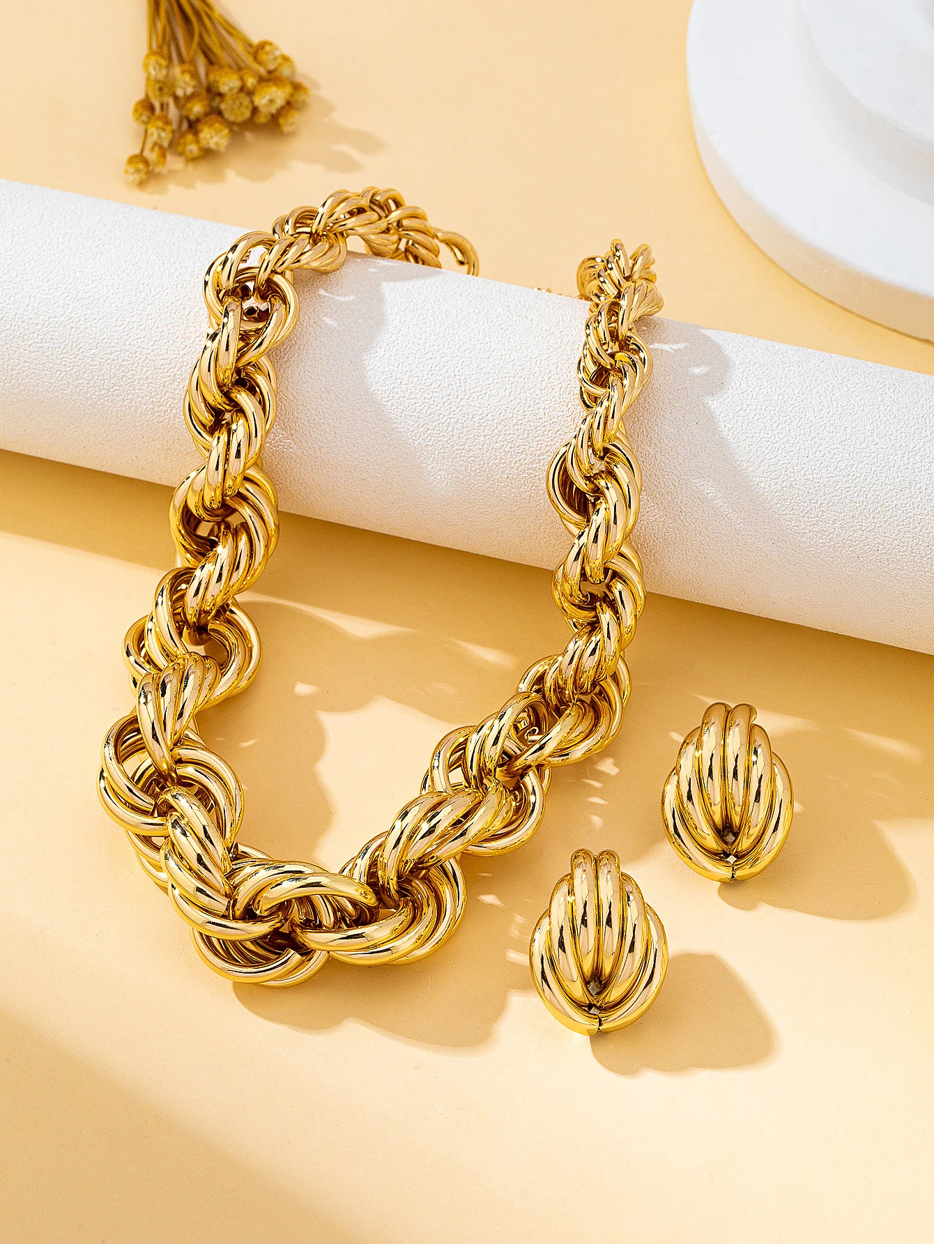 Thumbnail 3 - #7 Latest Statement Jewelry Sets Offers