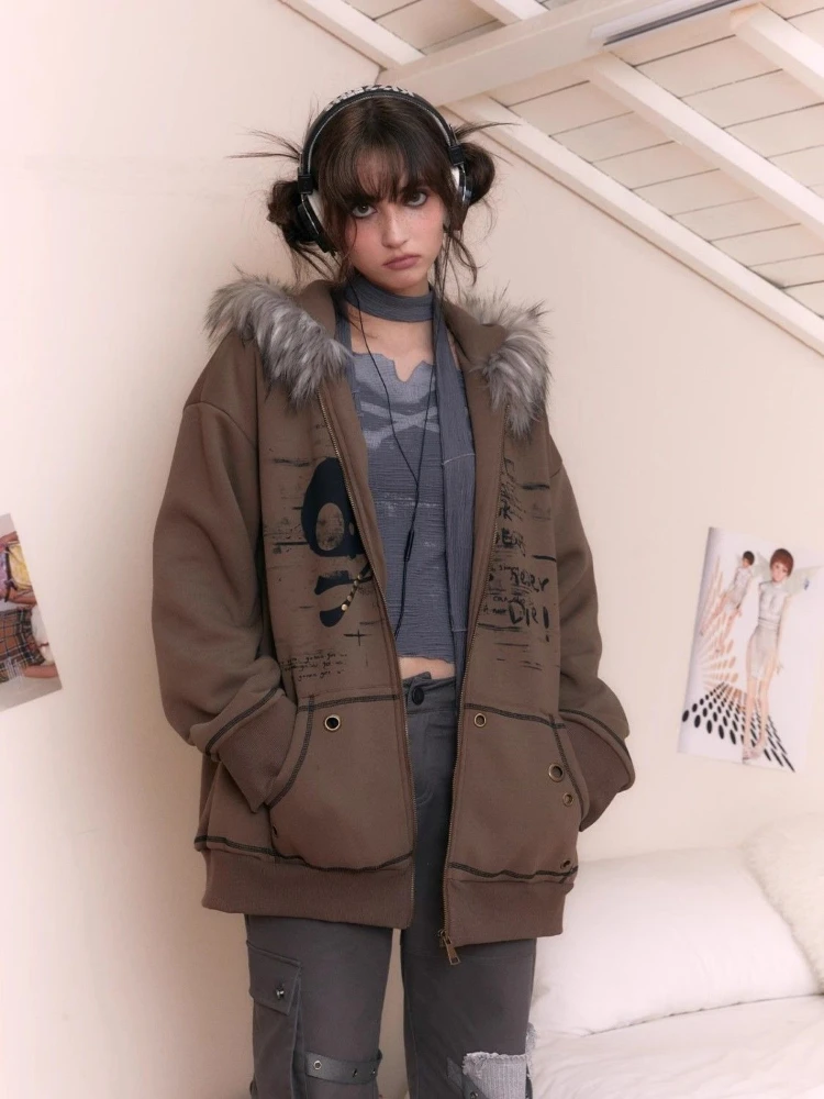 خمر الأمريكية Y2K هوديي المرأة الخريف الشتاء الفراء طوق معطف مقنع زمم طباعة الدافئة الشارع الشهير ثقافة فرعية تصميم سترة جديدة