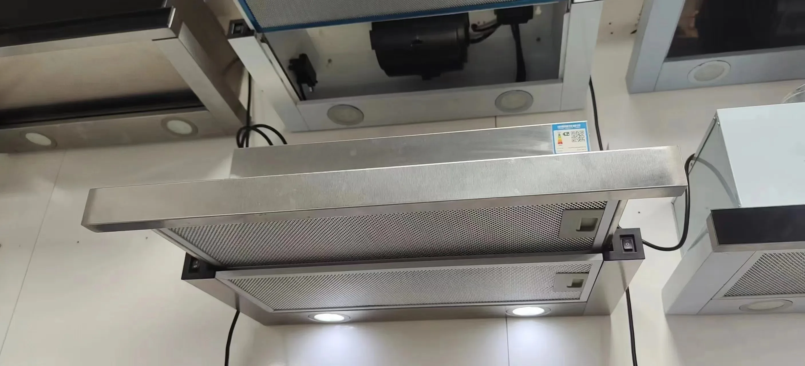 

-Large Side Suction Range Hood Double Top And Side Suction For Home Appliance Kitchen For Effective Grease Removal