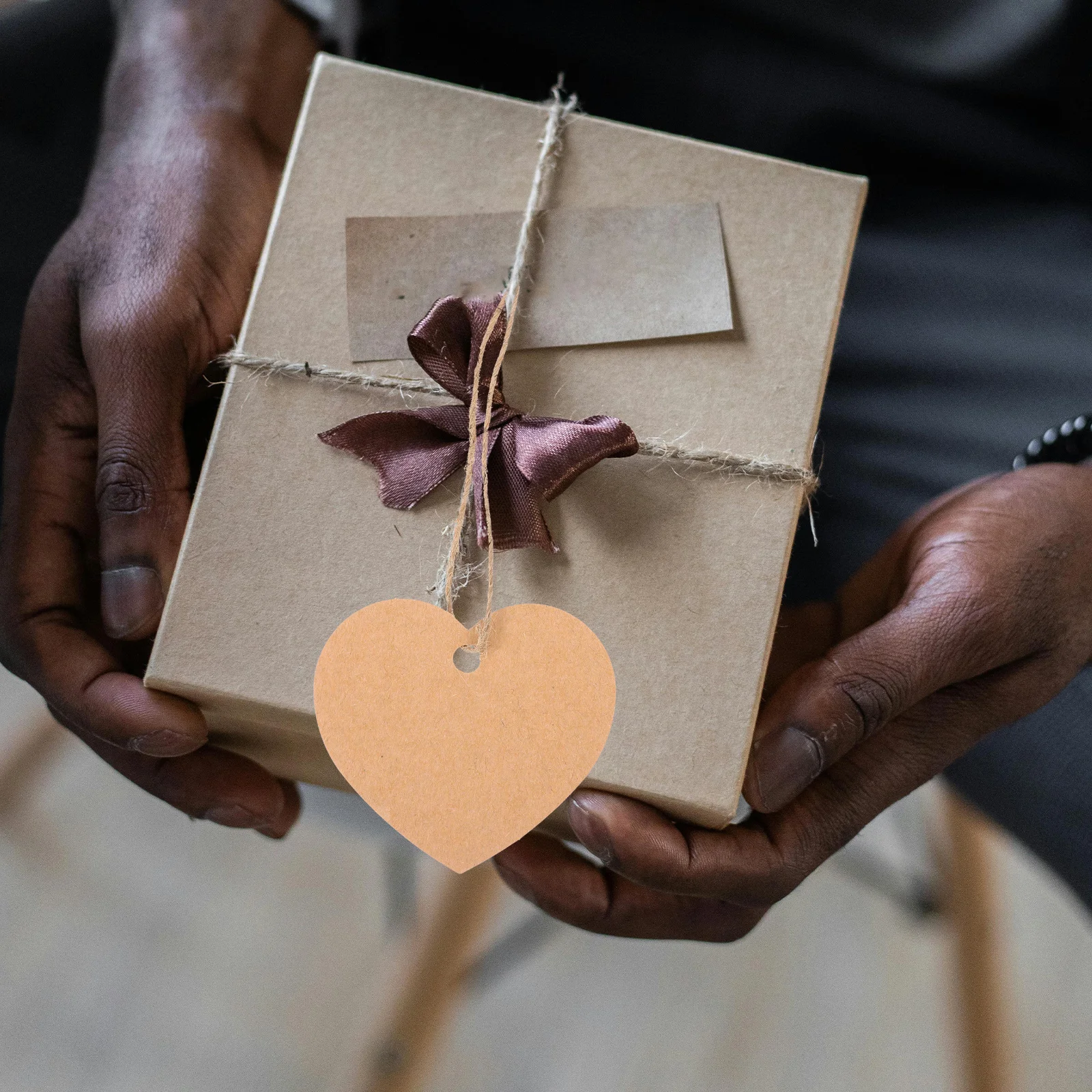 

200 Heart Shaped Gift Tags with Hemp Rope Blank Paper Labels for Valentine Wedding DIY Crafts Hanging Decorations Cards