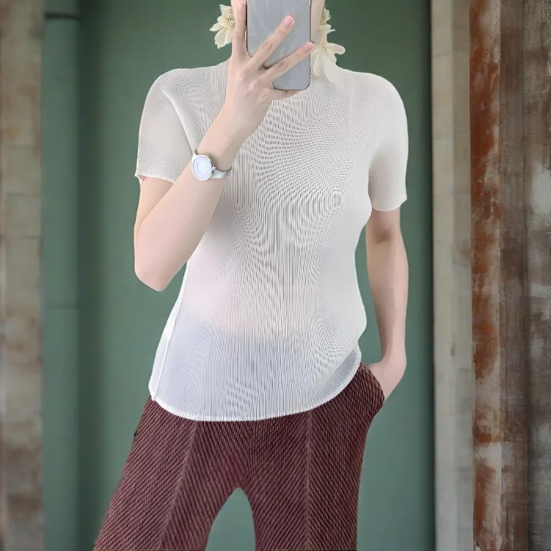 

Плиссированная футболка Miyake, однотонная футболка с низом, тонкая и тонкая, новинка лета 2025, женские простые топы с короткими рукавами