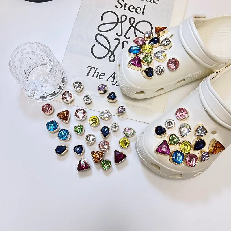 High Quality Sparkling Crystal Shoe Decorations for Clogs Easy Snap on Buckle DIY for Garden Shoes and Accessories