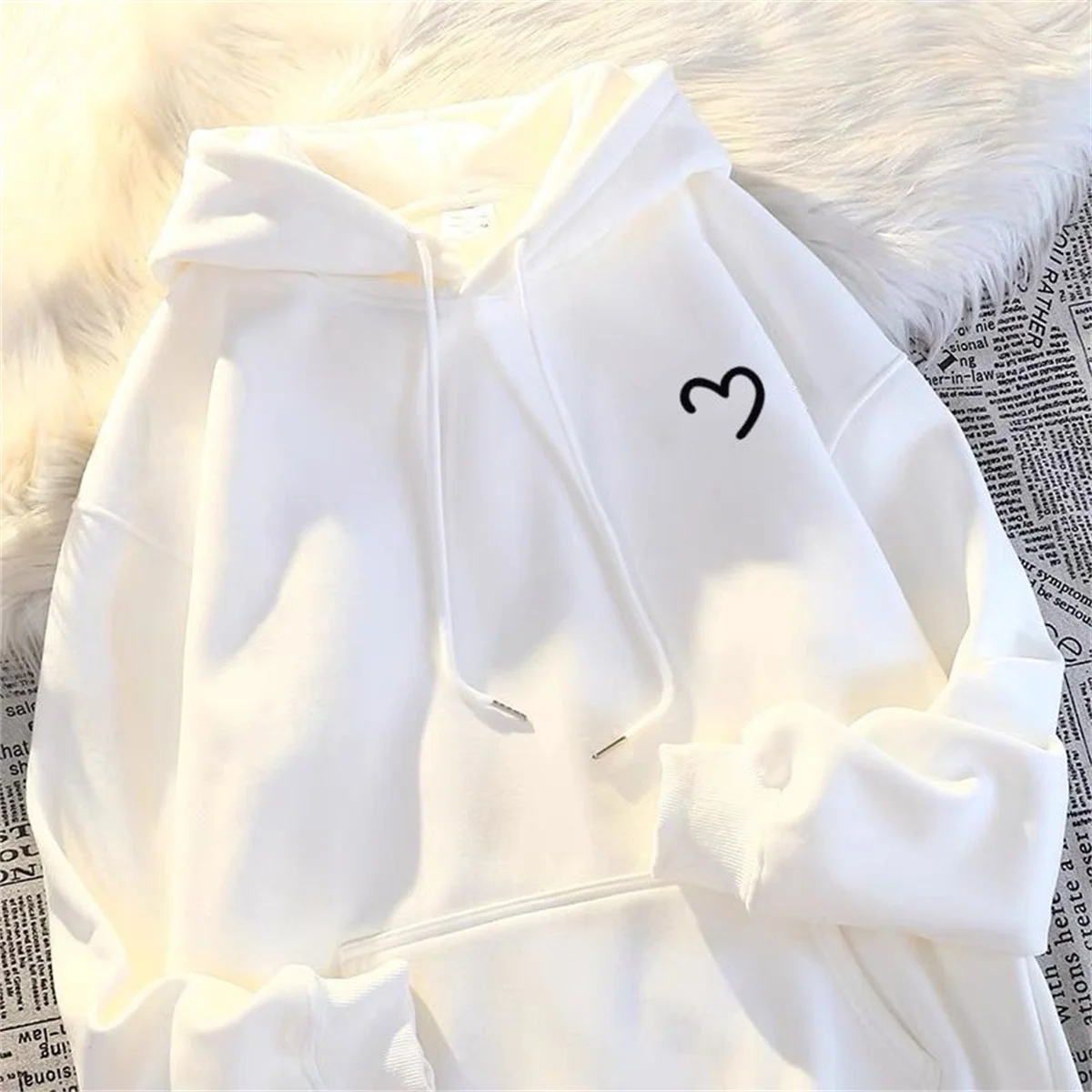 Felpa con cappuccio stampata retrò Love in tinta unita per la collezione di moda primaverile e autunnale Tendenza moda casual Top versatile e pigro