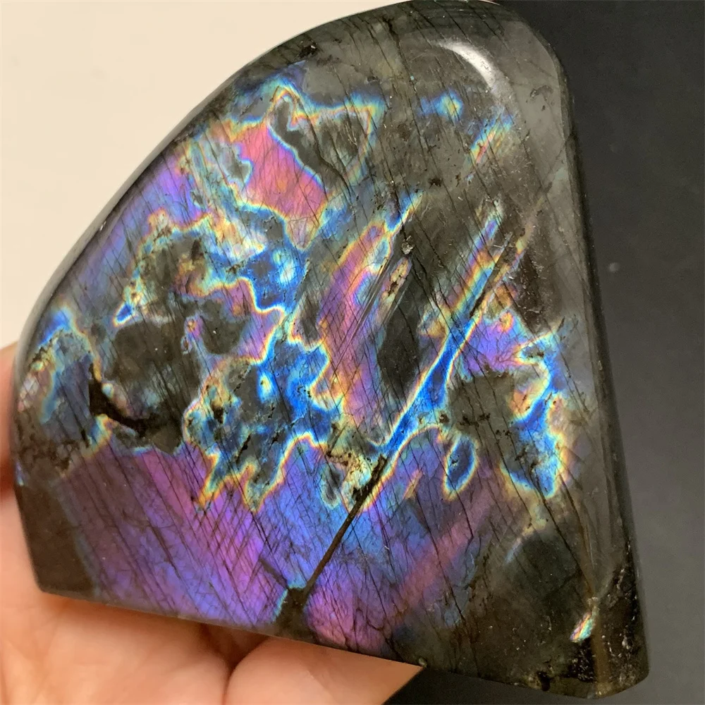 

Натуральный редкий розовый фиолетовый светлый лабрадорит образец гладкие пальмовые камни камни для домашних животных оранжевый синий свет лабрадор каменные бусины орнамент