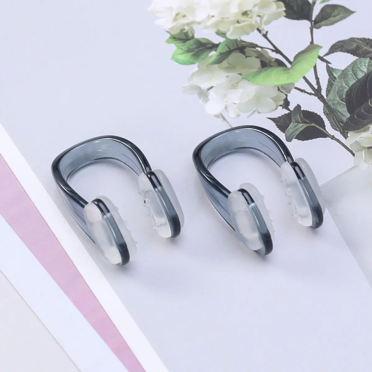 

2 шт. многоразовые зажимы для носа для плавания для взрослых, с мягкой подкладкой из ТПЭ, защита от протекания, защита носа при плавании, спортивная носовая шина для плавания