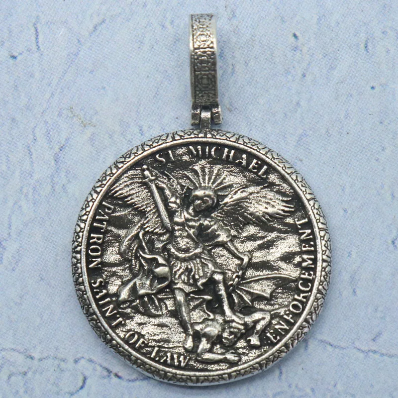 اشتري 3 واحصل على 1 مجانًا، يوصي بشدة 5.1 جرام من الفولاذ المقاوم للصدأ، قلادة رئيس الملائكة مايكل إنفاذ القانون للنساء SheCrown #1