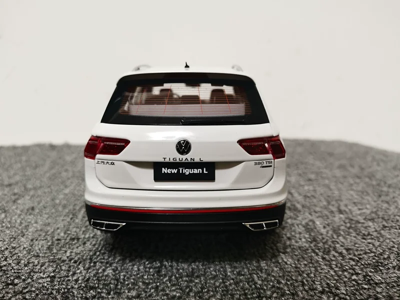 1:18 scale TIGUAN L 2022 car Model SUV Alloy Collectible Gifts Souvenir Toys