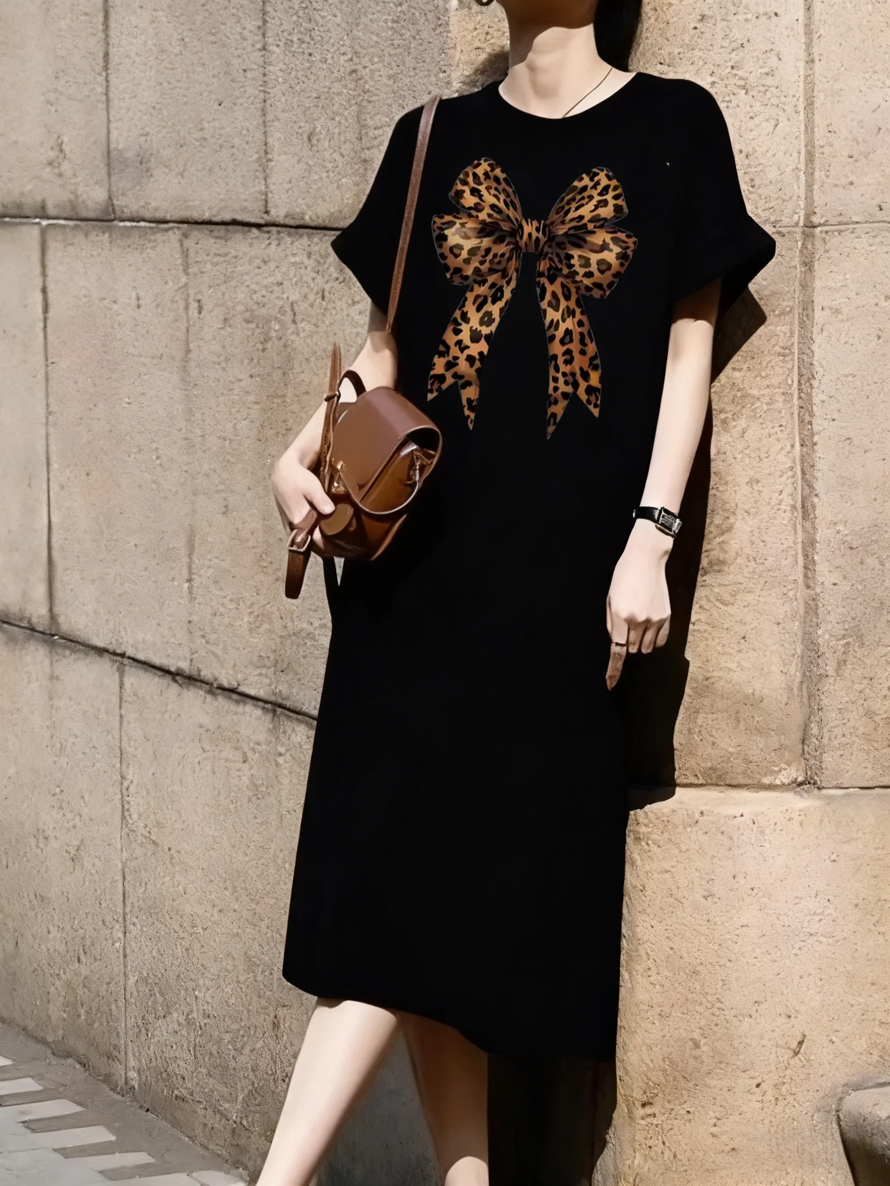 

Спортивное платье с короткими рукавами и леопардовым принтом с бантом и сердечком, платье выше колена средней длины, хлопковые спортивные длинные футболки для отдыха в стиле минимализм