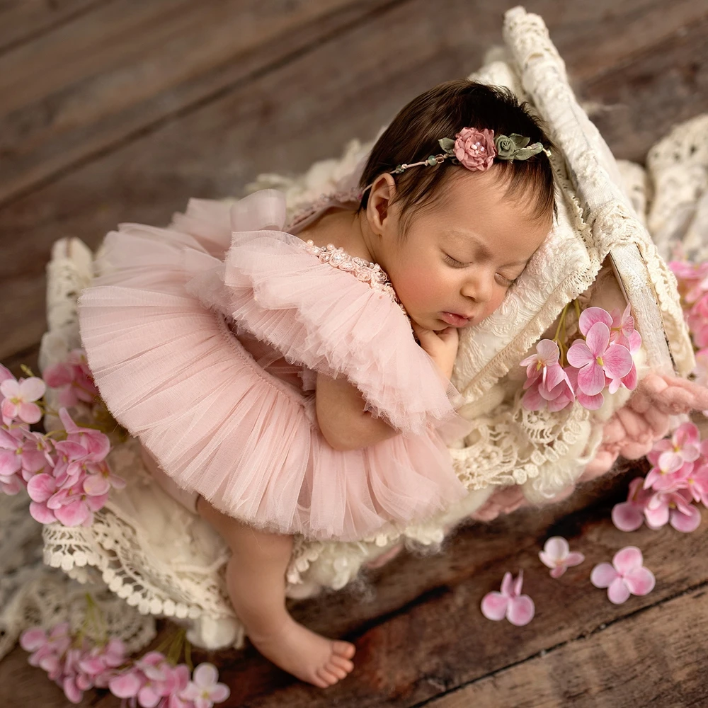 Newborn Photography Props Floral Cotton Romper Vintage Baby Outfit Infant Photoshoot Clothes Studio Posing Ruffle Bodysuit view 4