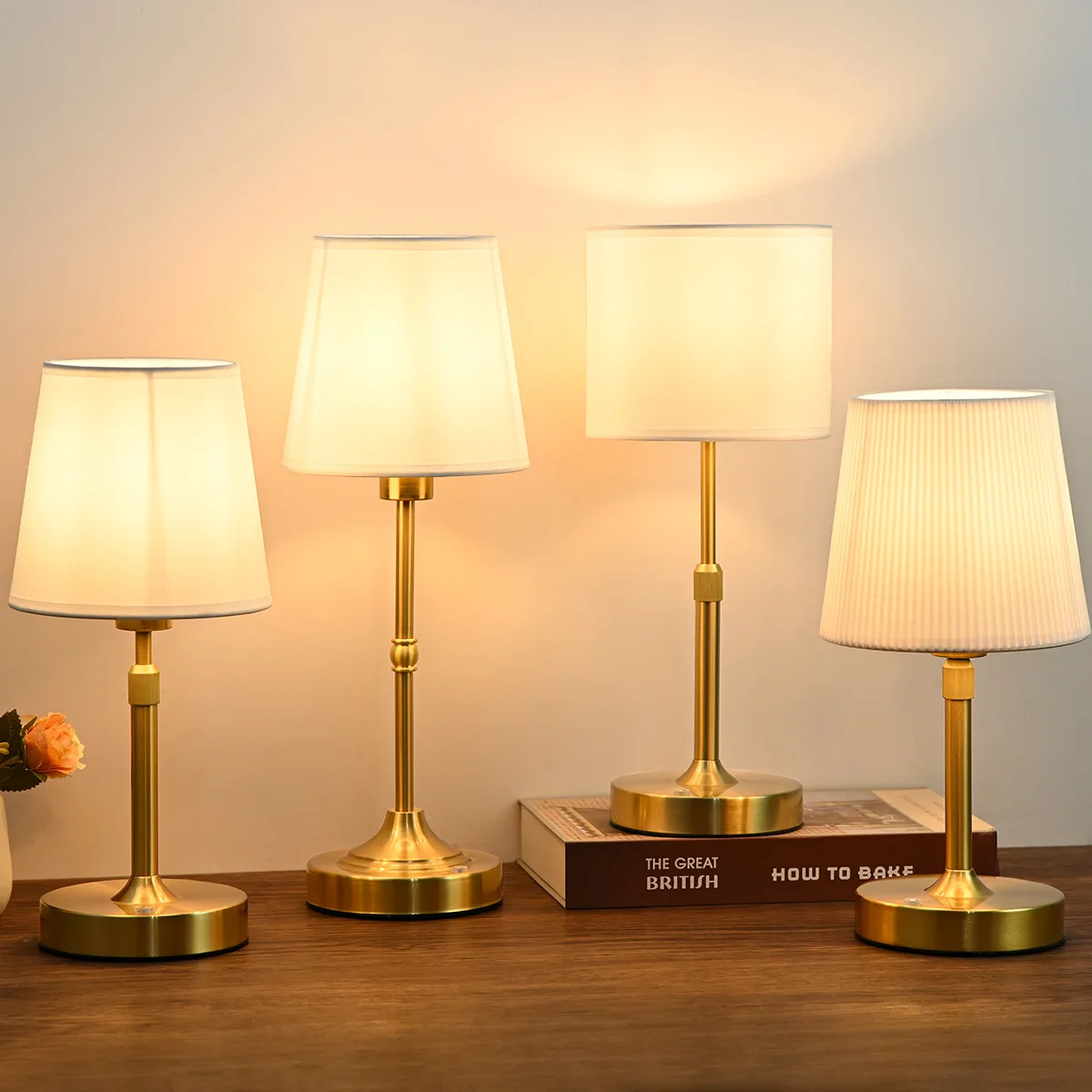 

French Fabric Bedside Lamp Creative Retro Charging Table Lamp Bedroom Decorative Table Lamp