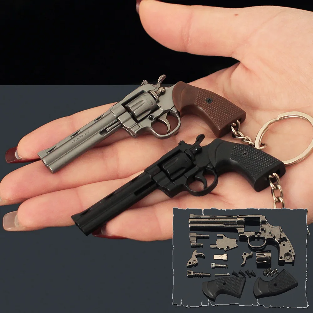 1: 3 Detachable Metal Mini Left Wheel Pistol Model Pendant Toy Keychain Tools