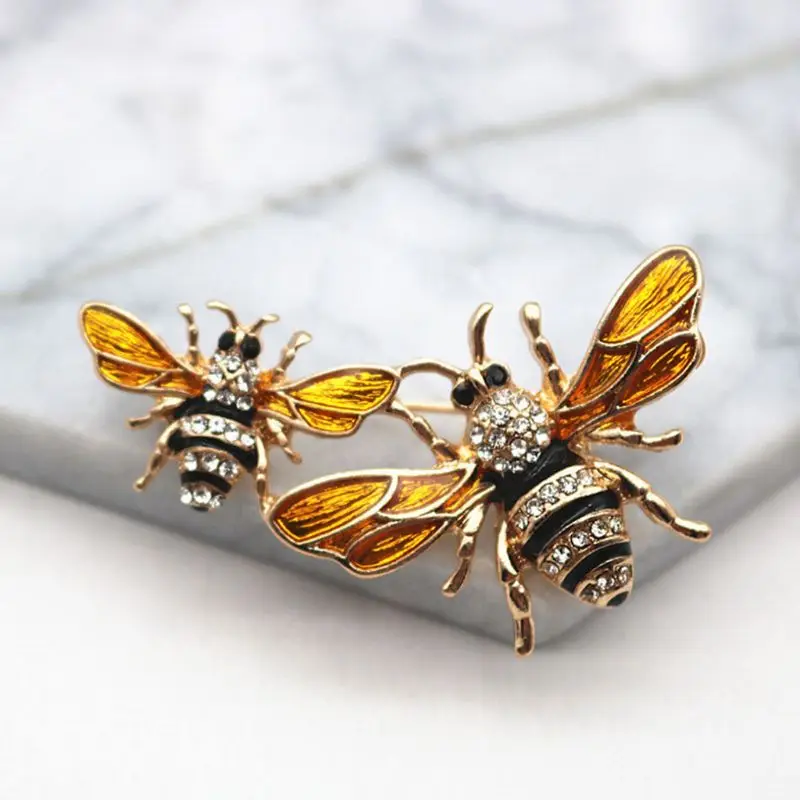 Exquisite Bee Yellow Brooch Classy Sweater Bee Yellow Diamond Insect Pins Surprise Gift for Valentine's Day Mother's Dropship