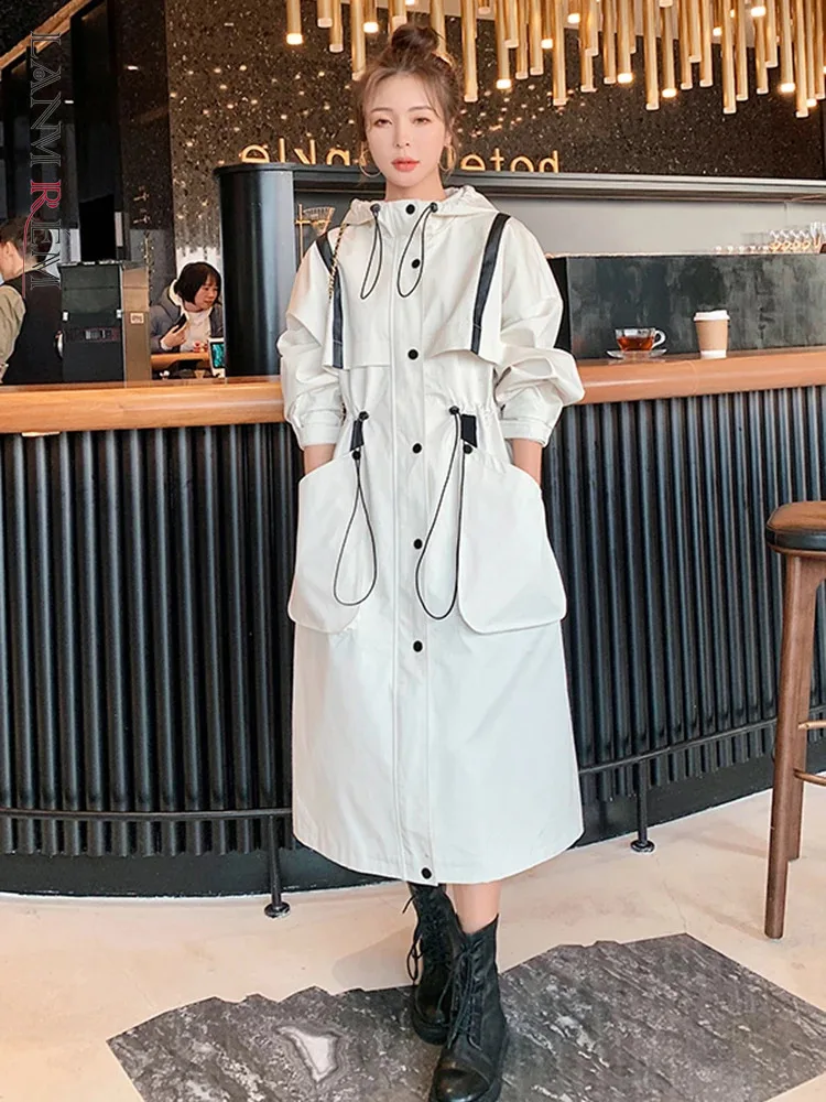 LANMREM Korean Style Hooded Long Trench Coat Women Pockets Drawstring Design Loose Windbreaker Fashion 2024 Spring New 2AA4442