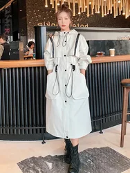 LANMREM Korean Style Hooded Long Trench Coat Women Pockets Drawstring Design Loose Windbreaker Fashion 2024 Spring New 2AA4442