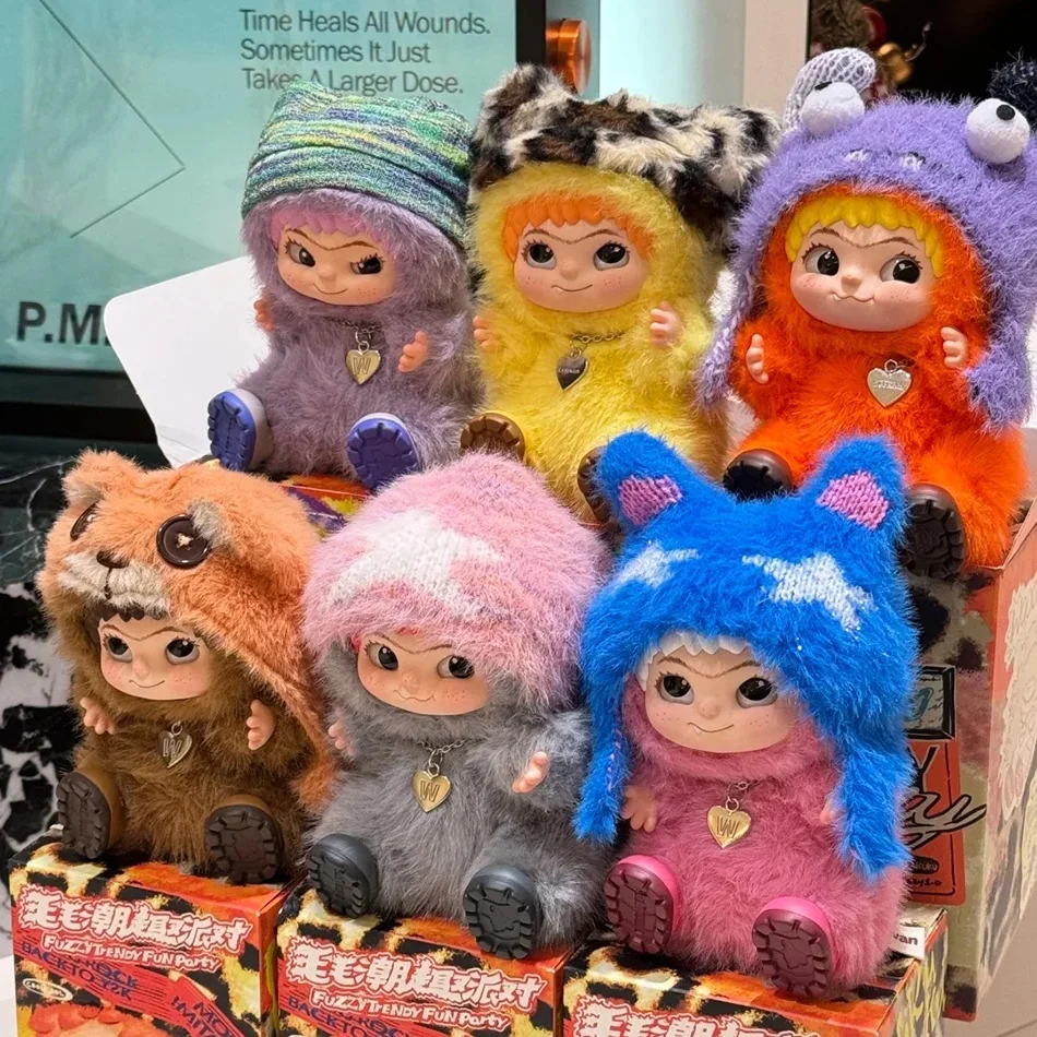 

Wakuku Fuzzy Trendy Action Figure Blind Box - Cute Mystery Doll Pendant Bag Surprise Party Gift