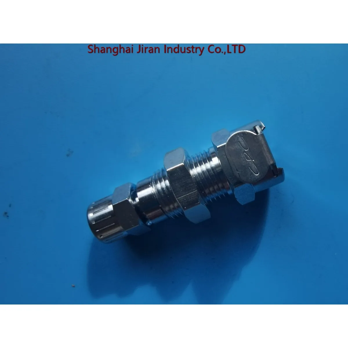 CPC MCD1204 Valved Panel Mount PTF Coupling Body 1/4 PTF