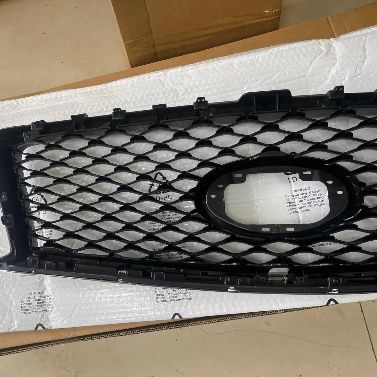 OE 62310-5NN1A 62310-5NA3A For Infiniti QX50 18-20 High-end Grille, Black Mesh Core + Electroplated Frame Exclusive Wholesale