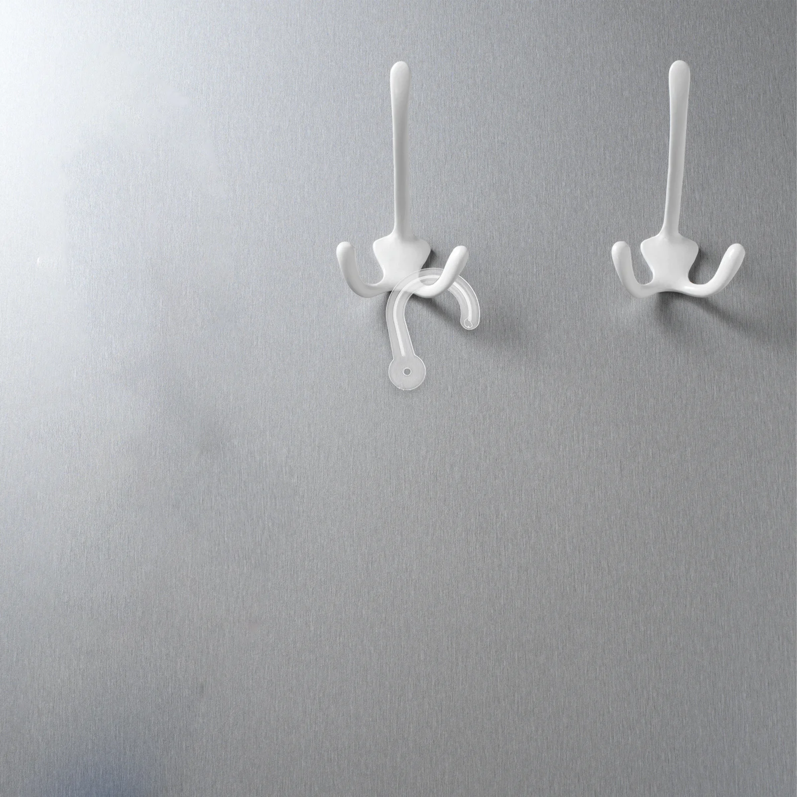 

100Pcs Plastic Hooks for Fabric Samples Heavy Duty Hanging Solutions for Kitchen Bathroom Closet Dorm Use Bag Coat Towel Hanger