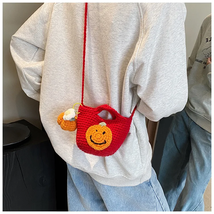 حقيبة كتف كروس للكريسماس مع غزل نقي مصنوع يدويًا منسوج حقيبة نسائية جديدة عصرية ومتعددة الاستخدامات سانتا كلوز بسيطة