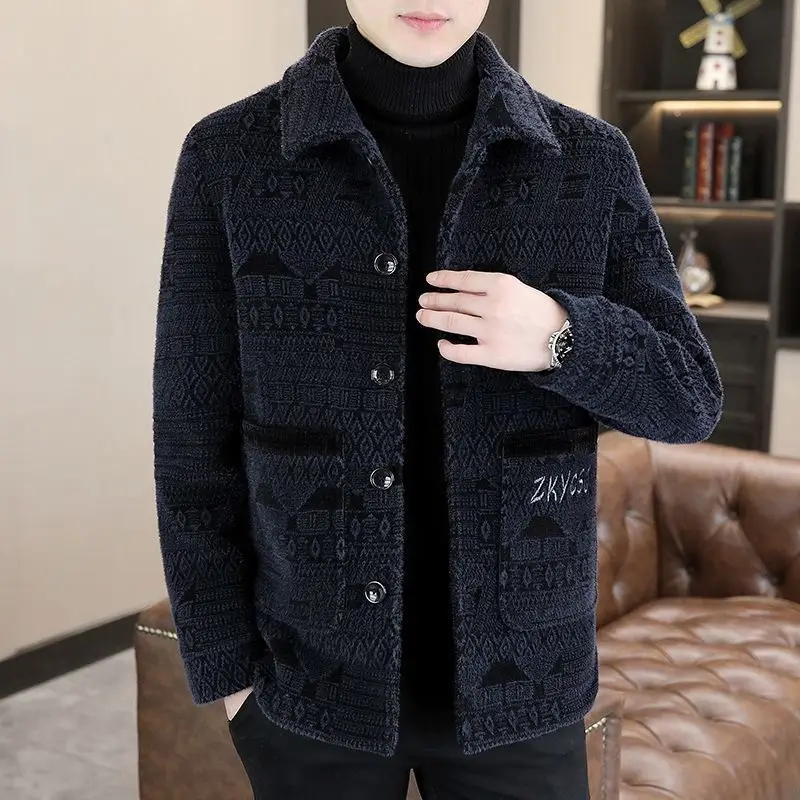 

2025 New Men's Thiened Woolen Jaet Faionable Warm Winter Coat Youth Trendy Long Sve Plaid Pattern Single Button Closure