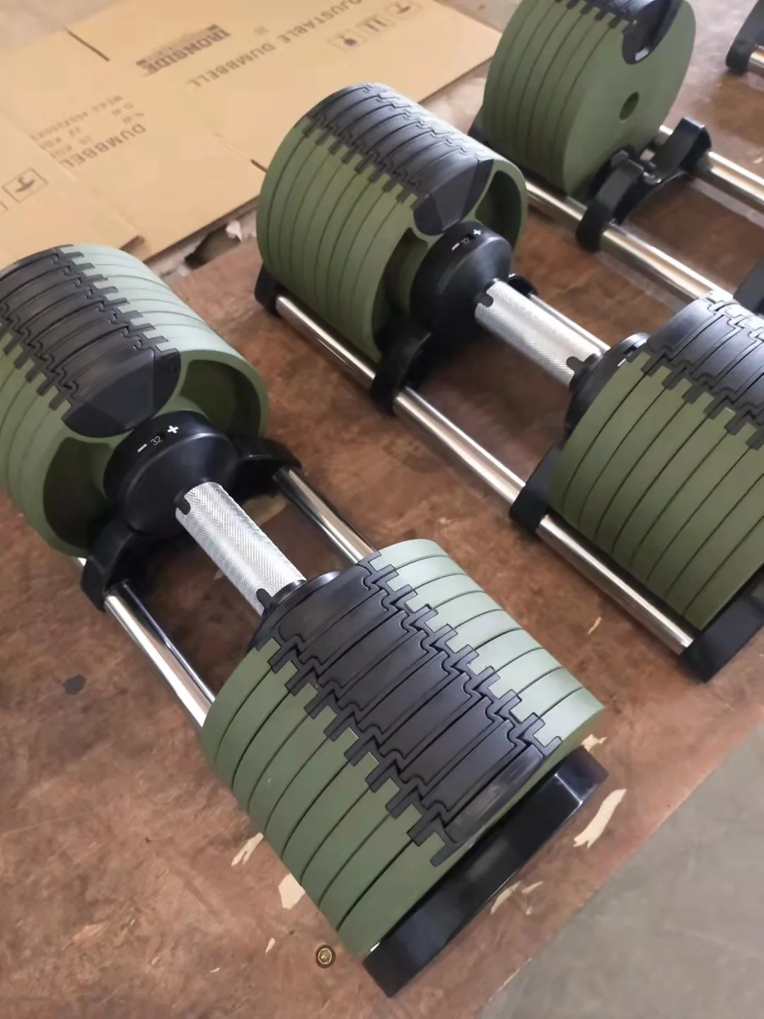 

Регулируемая гантель-штанга 32 кг, быстрорегулируемый набор гантелей из нержавеющей стали с регулировкой по шагам по 2 кг