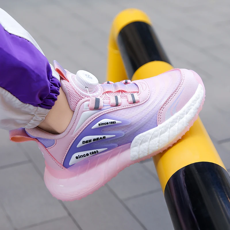 

2023 Summer Girls' Sports Shoes New Rotary Button Children's Sports Shoes Fashion Outdoor Boys' Breathable Sports Running Shoes