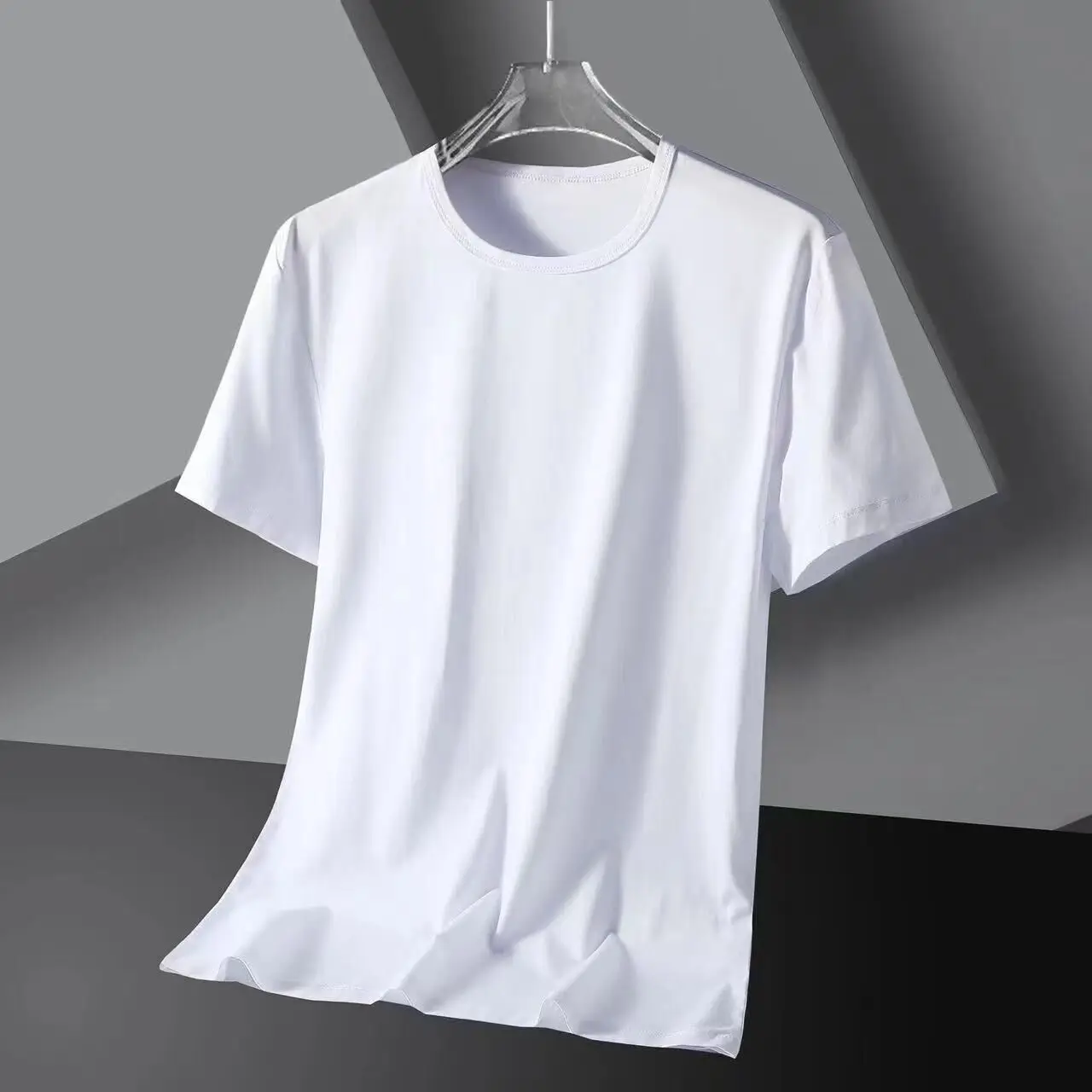 Pure white t-shirt [top]