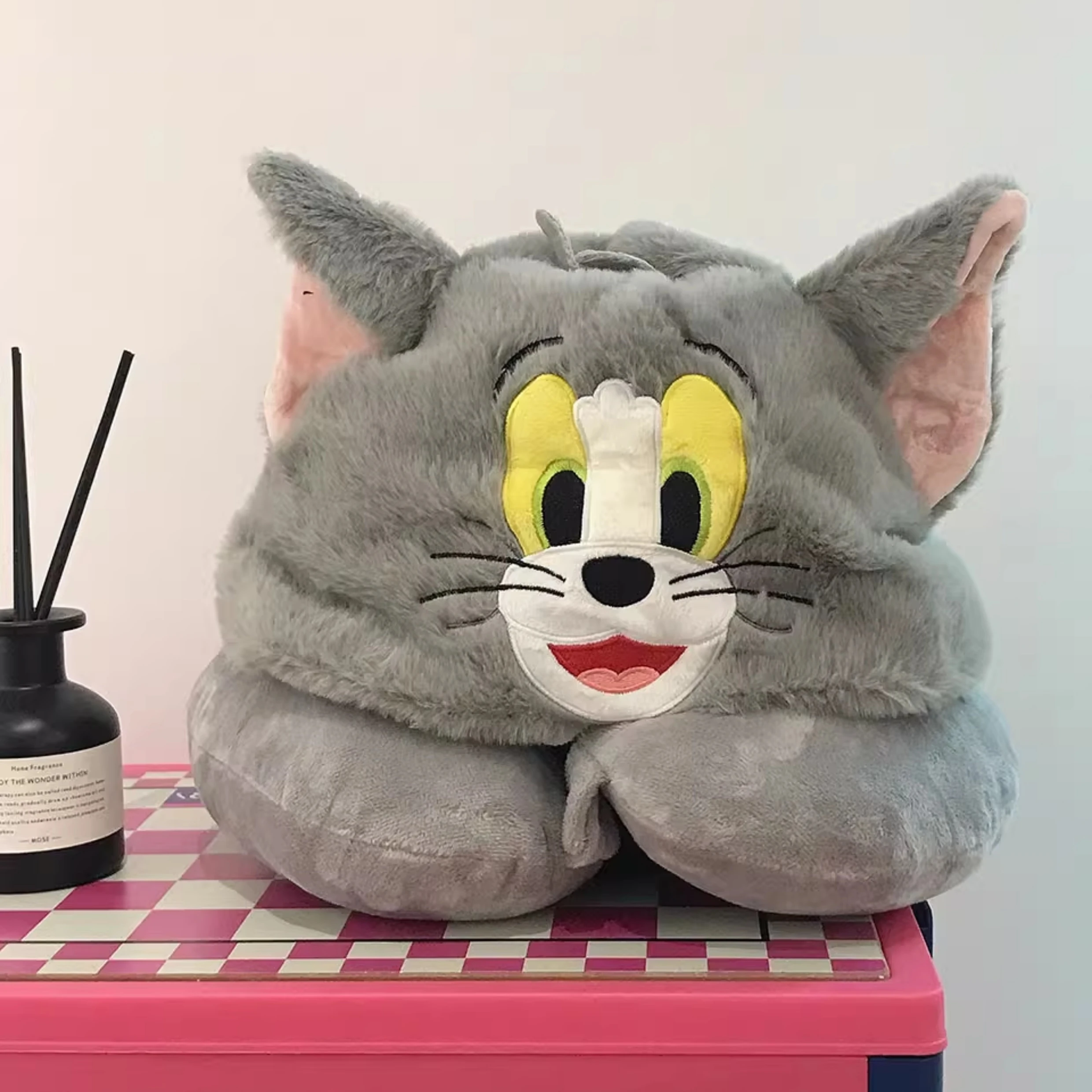 HQ Tom and Jerry U-shaped Neck Pillow Hooded Lovely Anime Cat Mouse Blackout U-shaped Pillow With Hat Travel Office Nap Pillow