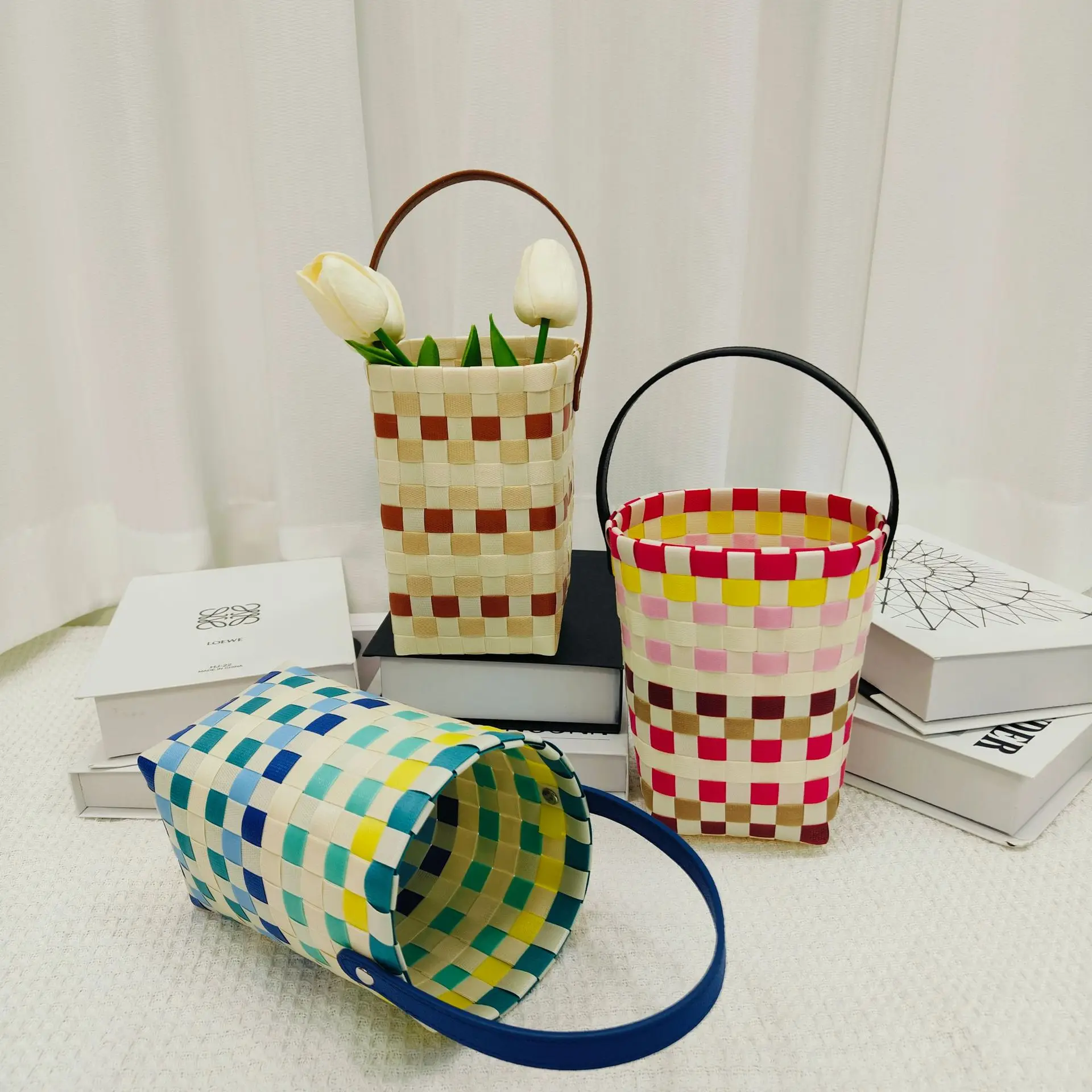 

1pcs New handbag women's bag handwoven bag gift bag handbag bucket bag