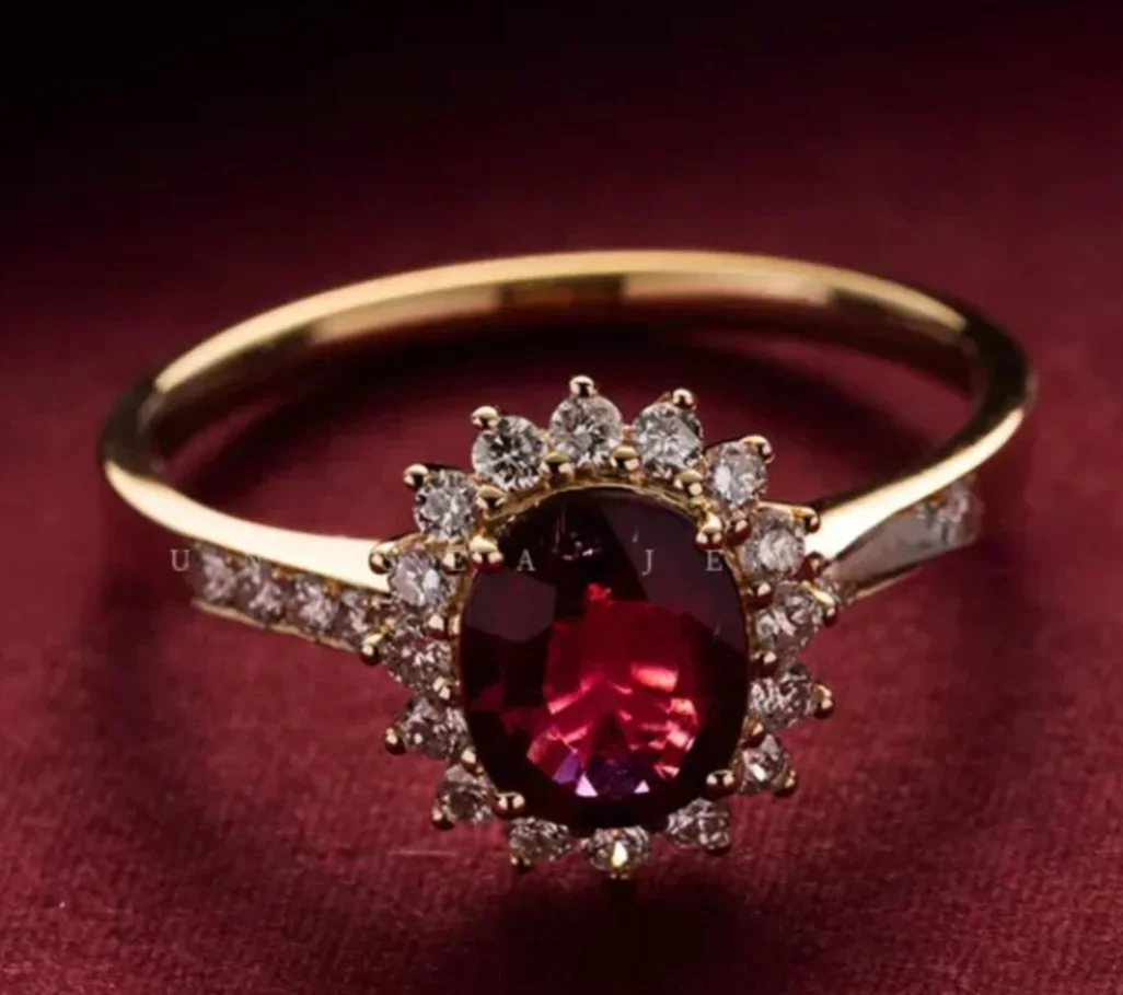 

Niche Minimalist Gold Color Inlay Red Color Stone Ring For Women Ring Wedding Engagement Rings Gift Fashion Custom Jewelry