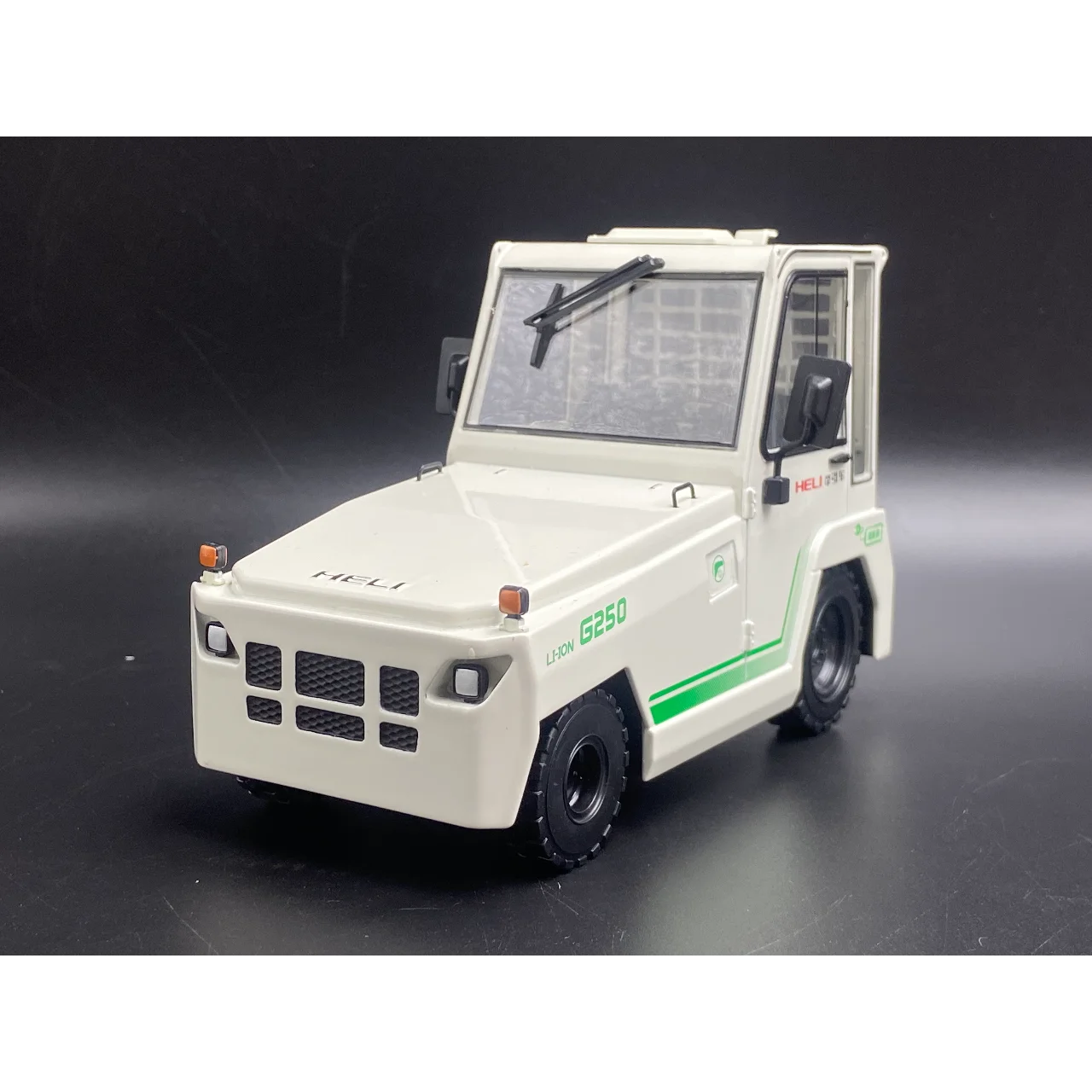 

Diecast 1:20 Scale HELI Tractor New Energy Trailer Alloy Car Model Collectible Toy Gift Souvenir Display Ornament