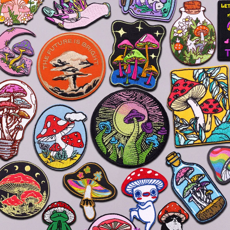 Cartoon Pilz bestickt Patch Blume Mond Eisen auf Patches für Kleidung thermoadhäsive schmelzbare Patches auf Kleidung Jacke DIY