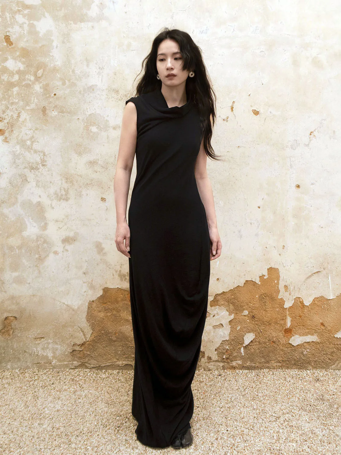 

InchLim Woolen Dress Autumn Winter Sleeveless Draped Gown Simple Style H Version Body Shape Ladies Fashion