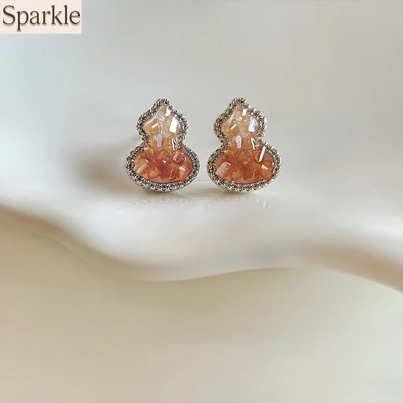 

Gradient Crystal Gourd Stud Earrings New Unique Elegant Luxury Minimalist Design High-End Fashion Charm Ear Jewelry for Women