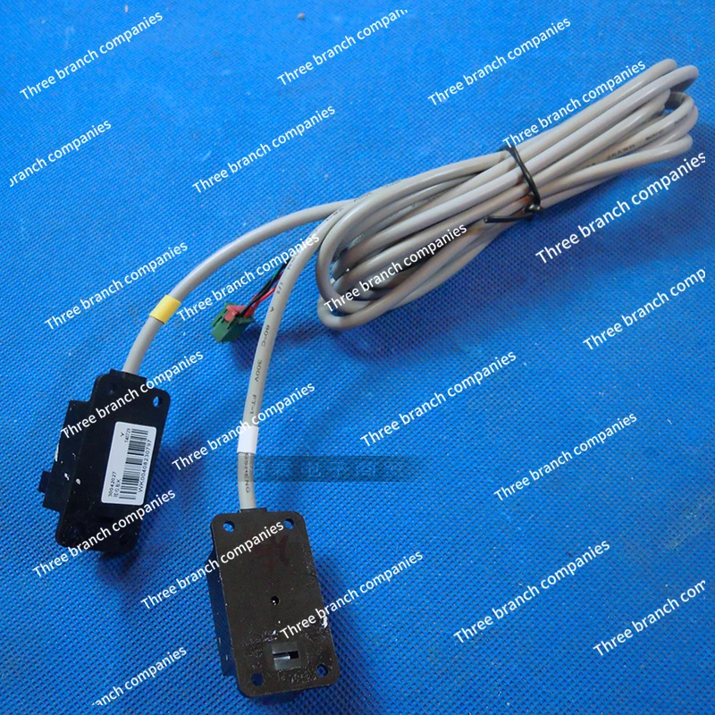 

Applicable To Air Conditioner Cabinet Photoelectric Door Automatic Door Switch, Induction Switch 30042027 Receiving Board K