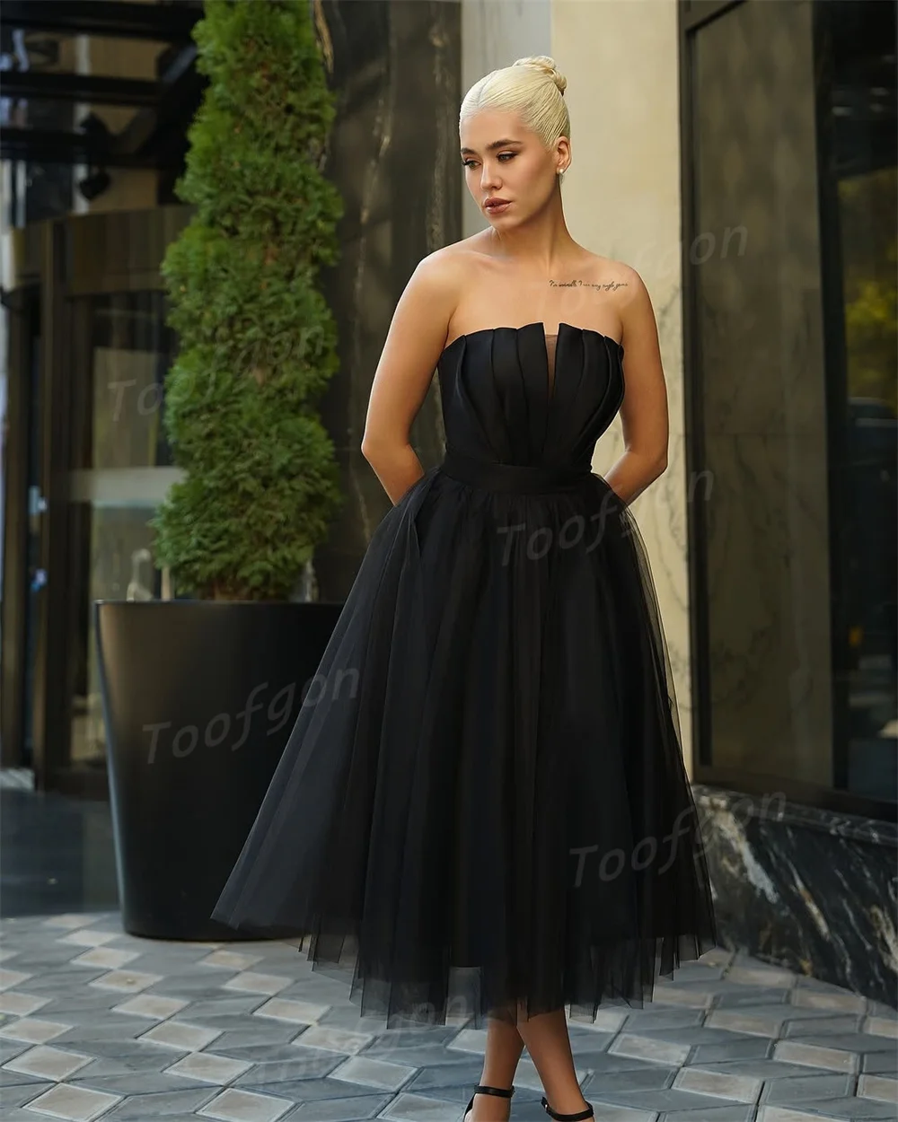 Toofgon Vestidos de noche negros con cuello festoneado Vestidos de fiesta de tul de una línea personalizados Vestidos de fiesta hasta el té para ocasiones especiales