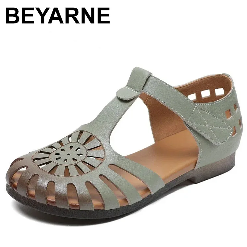 

2025 высококачественные сандалии из мягкой воловьей кожи с отверстиями, летние женские сандалии на плоской подошве, сандалии на танкетке, повседневная обувь