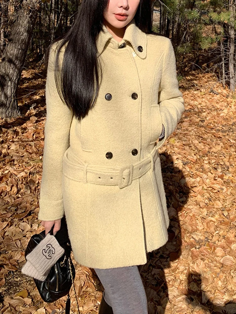 เสื้อโค้ทขนสัตว์ผู้หญิงสไตล์เกาหลี กระดุมสองแถว ทรงเข้ารูป ดีไซน์ผูกเอว ให้ความอบอุ่น เสื้อคลุมแฟชั่นสำหรับฤดูหนาว